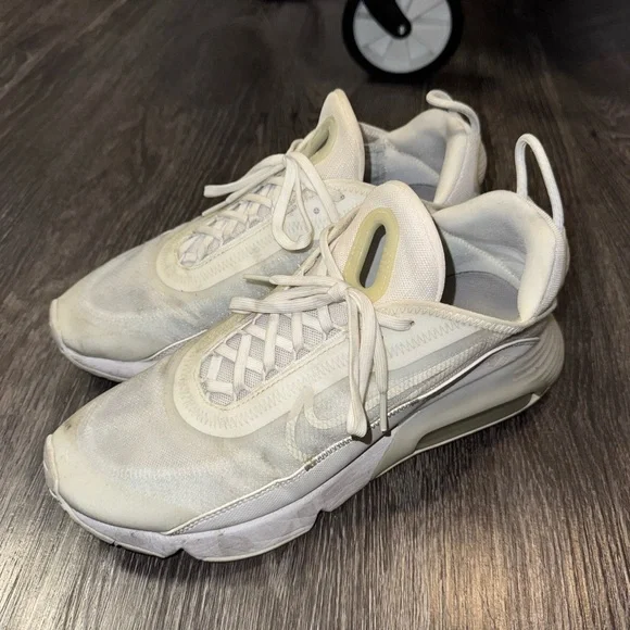 Nike White AirMax 2090 - Picture 2 of 2